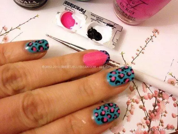 leopart print nail art