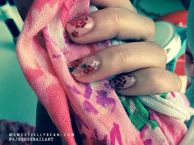 Rose Nail Art