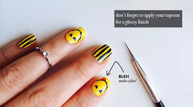 Smiley nail art tutorial