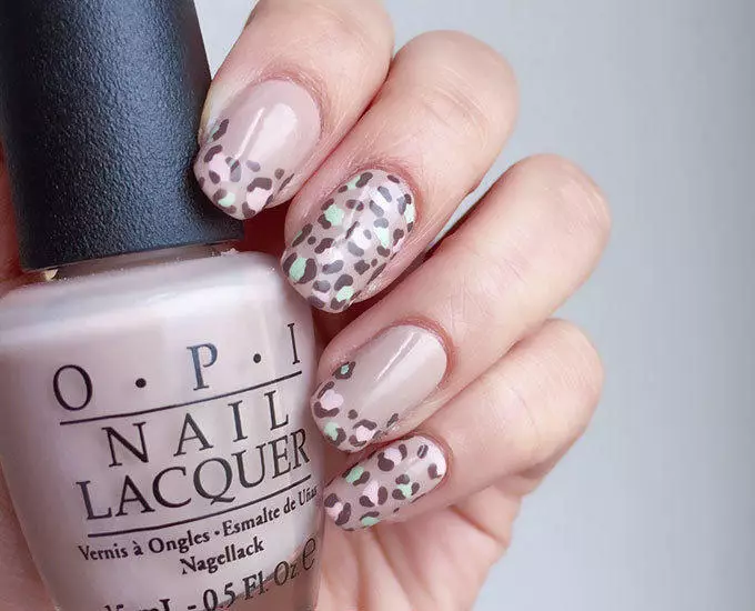 Weekend Mani Pastel Leopard Print