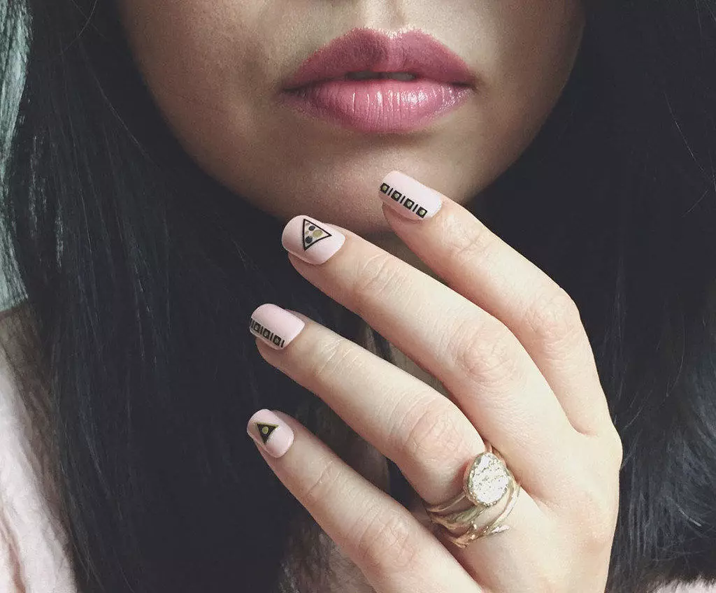 Nails: imPress Press On in So, So Stellar + Kiss Pop Nail Art in Wisteria Lane 