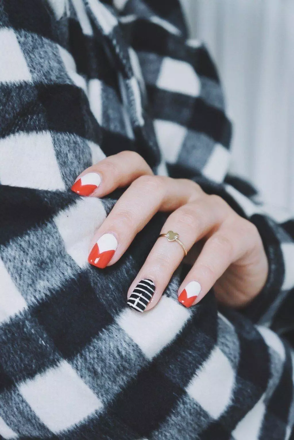 Chevron French Nail Art