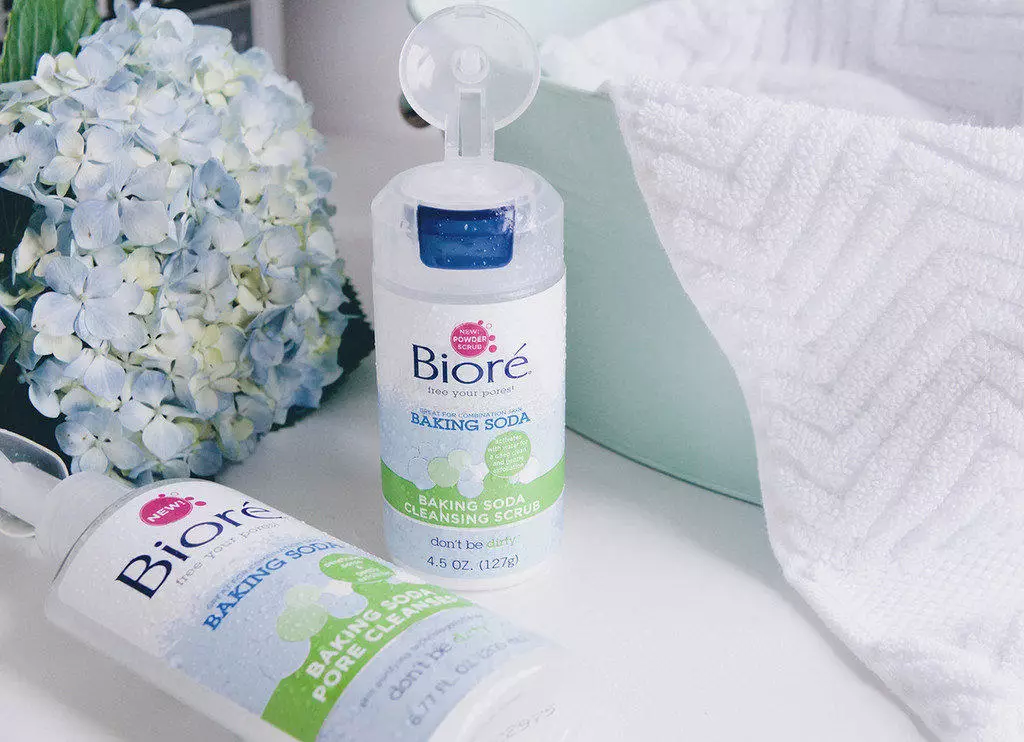 Bioré Baking Soda Cleansing Scrub