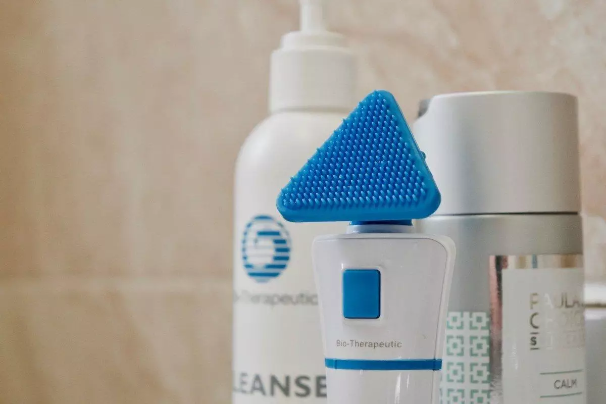 bt-sonic cleansing brush